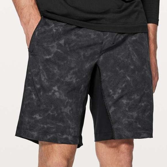 Lululemon T.H.E. Short Reflective 9" Subtonic Reflective Black Men's Small EUC - Picture 1 of 11